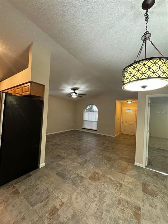 For Rent: $3,000 (3 beds, 2 baths, 1153 Square Feet)