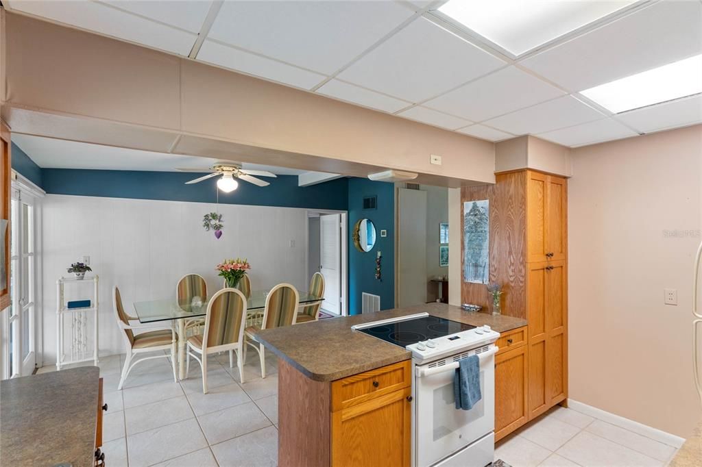 For Sale: $694,900 (4 beds, 2 baths, 1610 Square Feet)