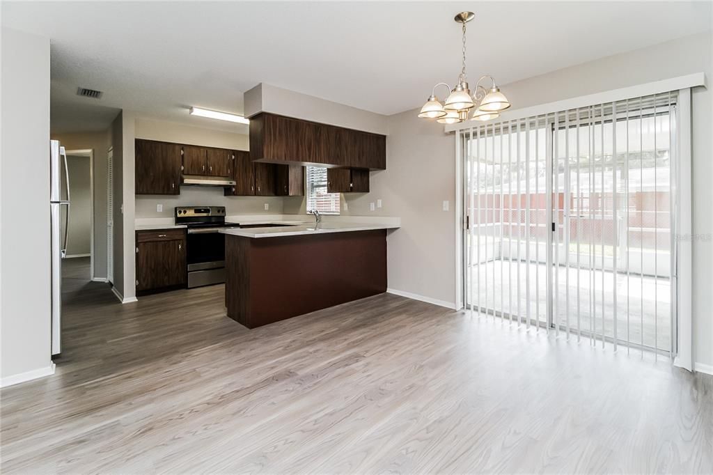 For Rent: $2,135 (3 beds, 2 baths, 1322 Square Feet)