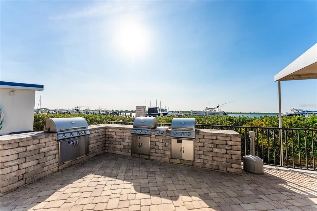 For Sale: $1,095,000 (2 beds, 2 baths, 1800 Square Feet)
