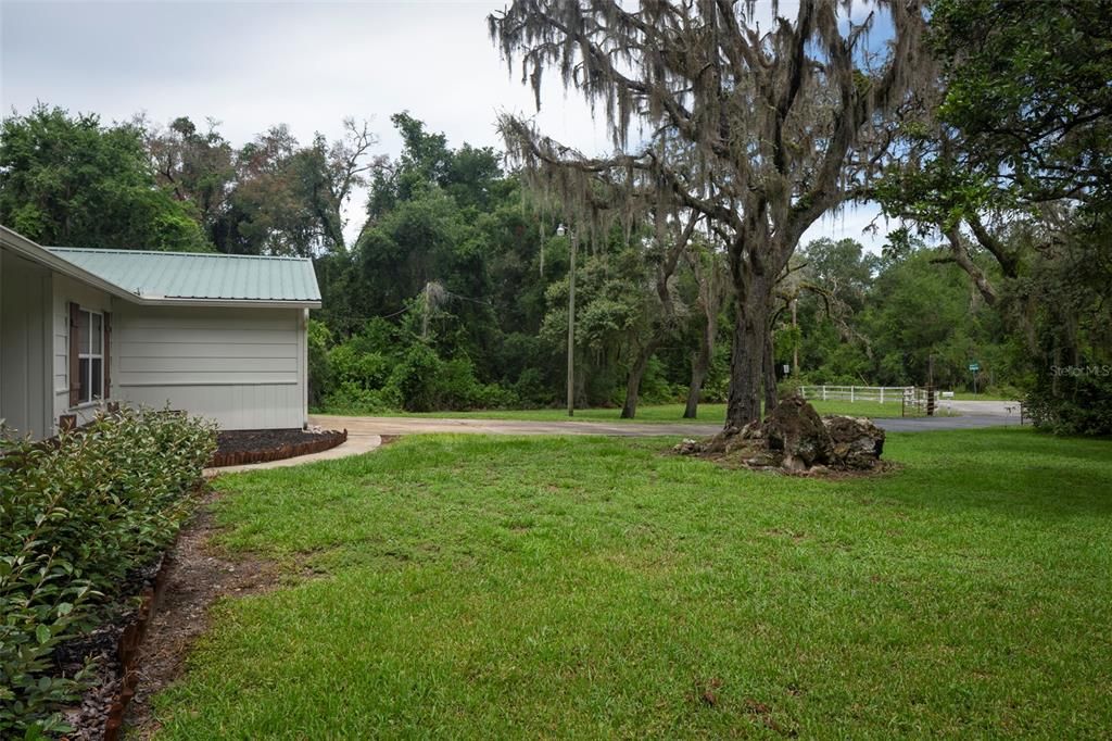 Active With Contract: $314,900 (3 beds, 2 baths, 1862 Square Feet)