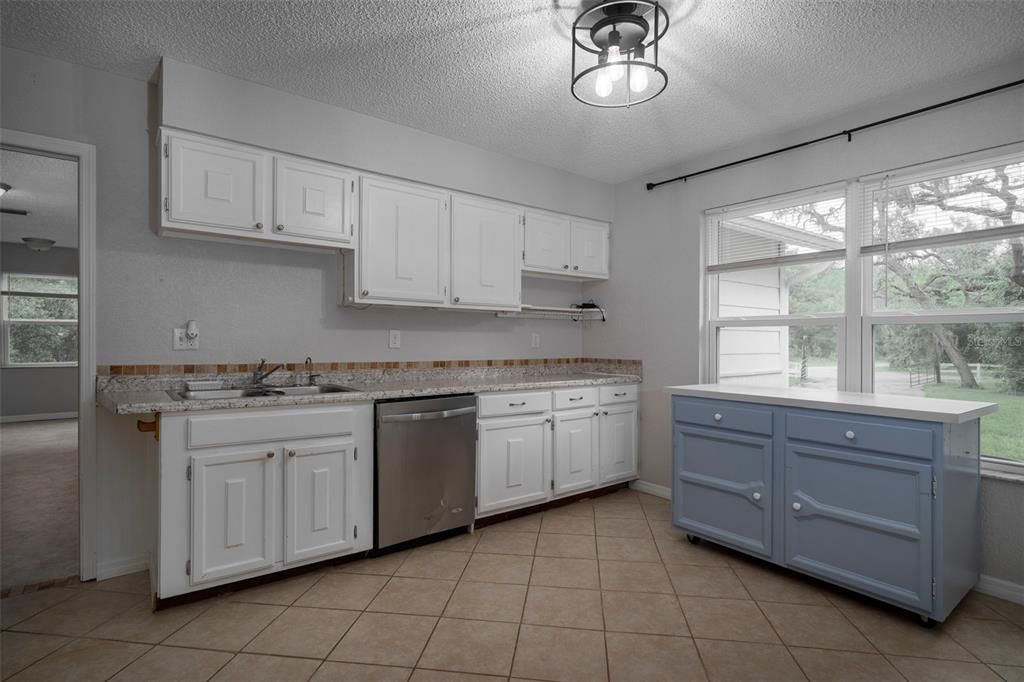 For Sale: $314,900 (3 beds, 2 baths, 1862 Square Feet)