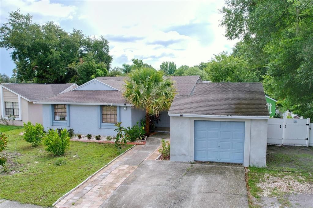 For Sale: $439,900 (3 beds, 2 baths, 1269 Square Feet)