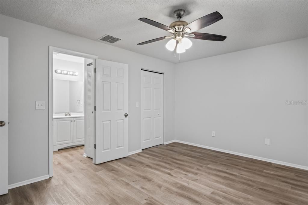 Active With Contract: $359,000 (3 beds, 2 baths, 1340 Square Feet)