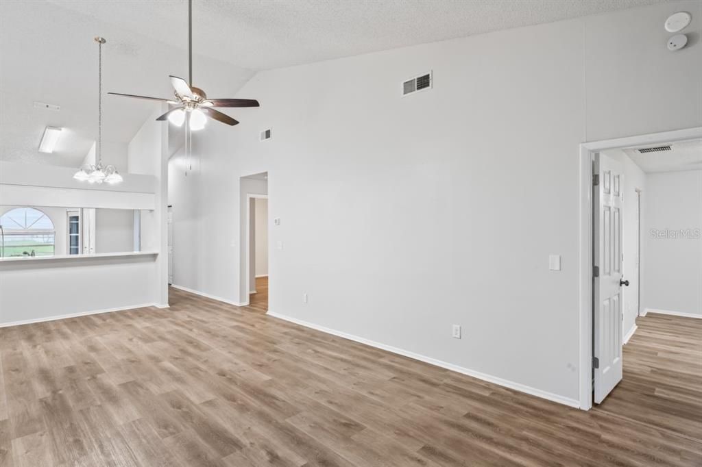 Active With Contract: $359,000 (3 beds, 2 baths, 1340 Square Feet)