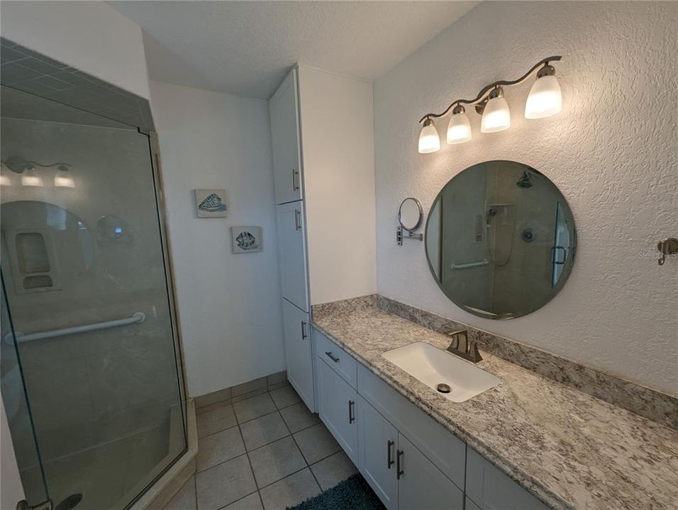 For Sale: $275,000 (2 beds, 2 baths, 1296 Square Feet)