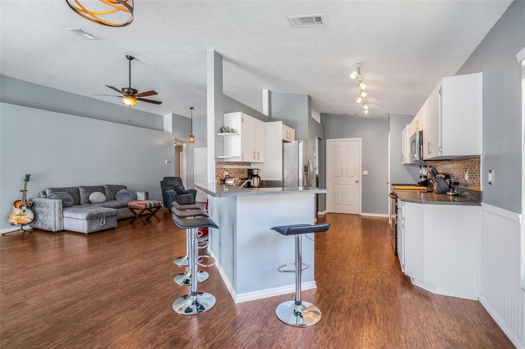 For Sale: $360,000 (3 beds, 2 baths, 1542 Square Feet)