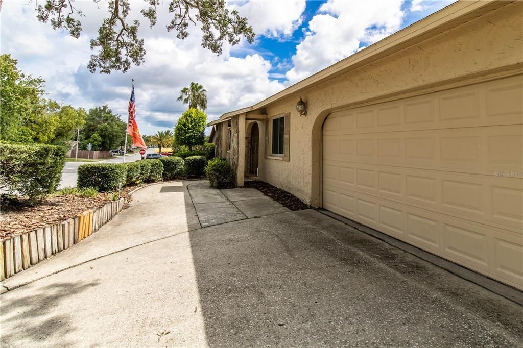 For Sale: $295,000 (3 beds, 2 baths, 1705 Square Feet)