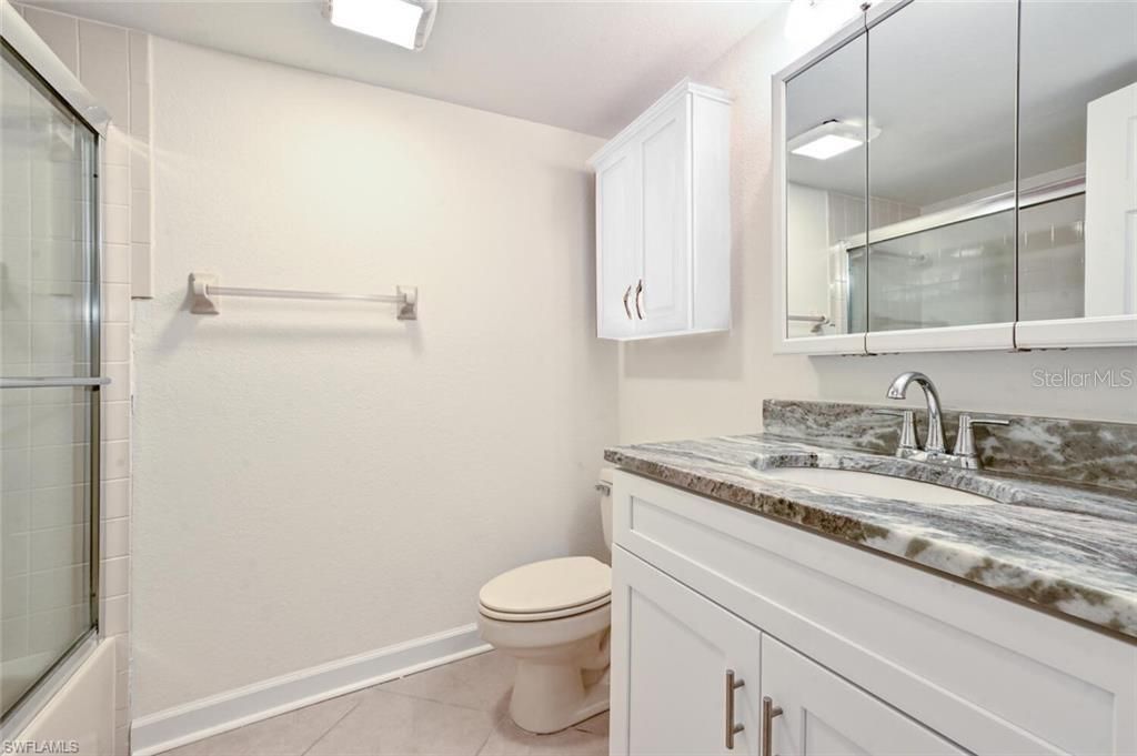 For Sale: $249,900 (2 beds, 2 baths, 1069 Square Feet)