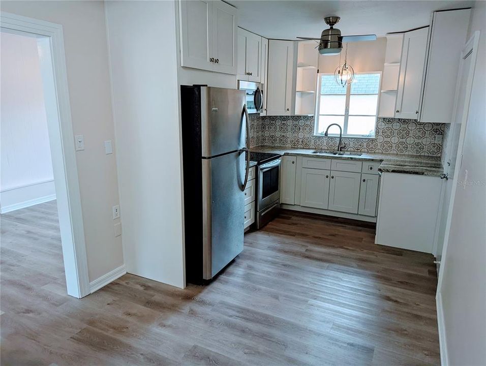 For Rent: $2,715 (2 beds, 2 baths, 1034 Square Feet)