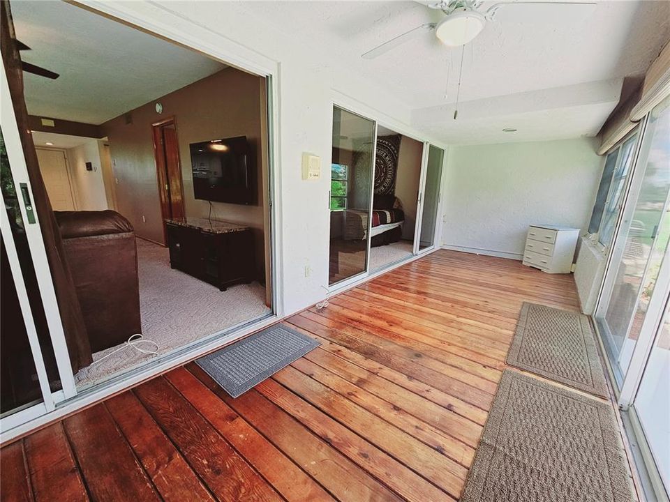 Enclosed Florida room