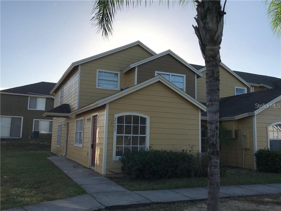 For Rent: $1,350 (3 beds, 2 baths, 1450 Square Feet)