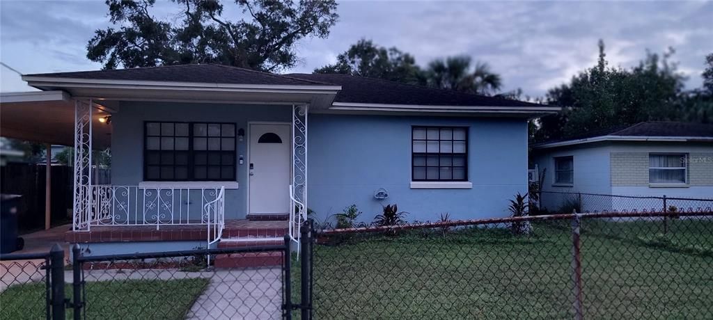 For Rent: $2,495 (3 beds, 2 baths, 1122 Square Feet)