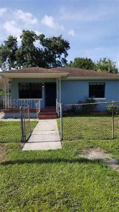 For Rent: $2,495 (3 beds, 2 baths, 1122 Square Feet)