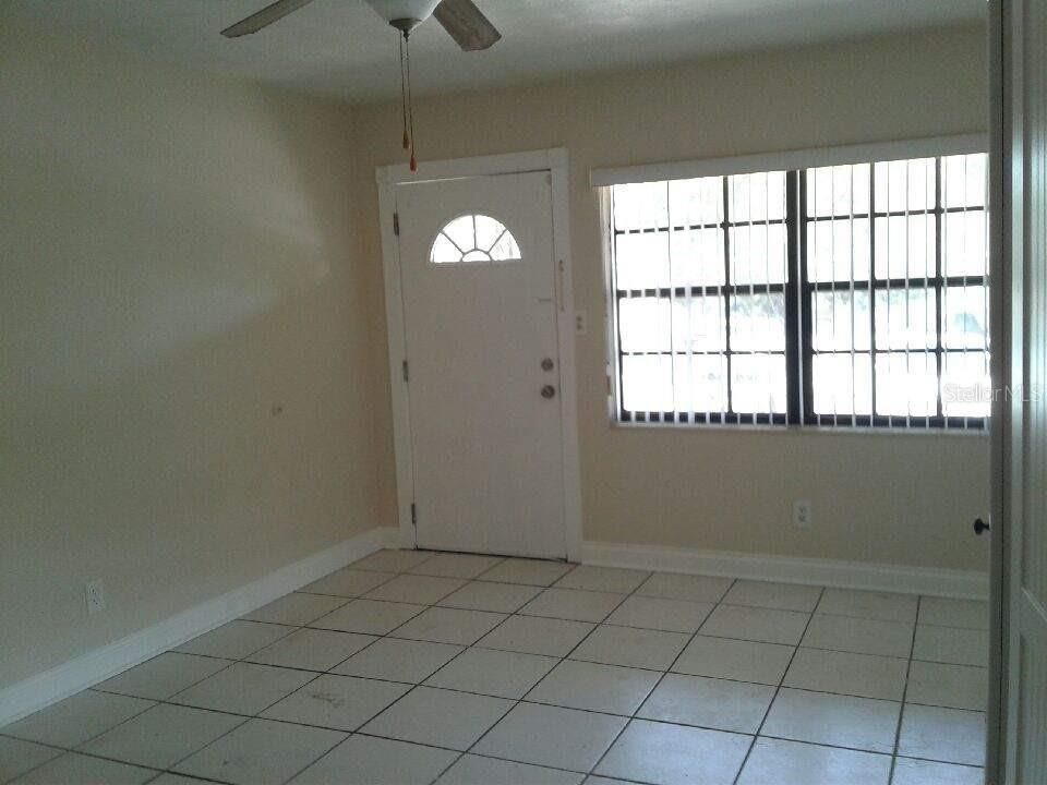 For Rent: $2,495 (3 beds, 2 baths, 1122 Square Feet)
