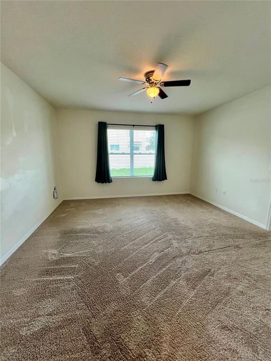 For Rent: $2,049 (3 beds, 2 baths, 1529 Square Feet)