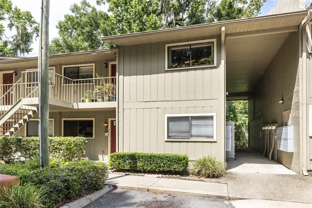 Active With Contract: $115,000 (1 beds, 1 baths, 705 Square Feet)