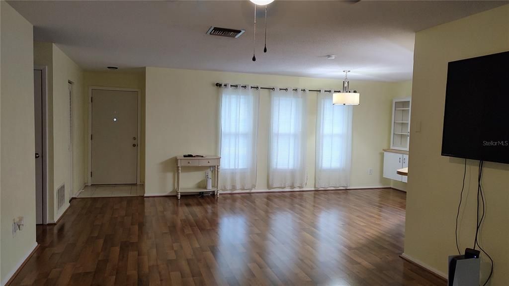 Entrance into dining room