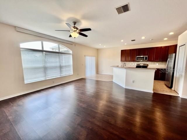 For Rent: $2,200 (3 beds, 2 baths, 1510 Square Feet)