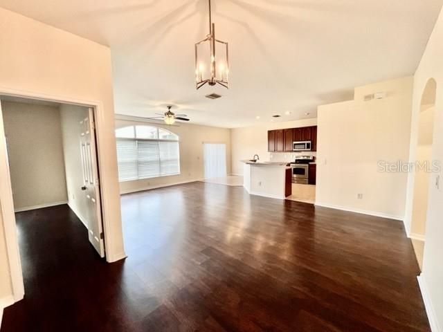 For Rent: $2,200 (3 beds, 2 baths, 1510 Square Feet)