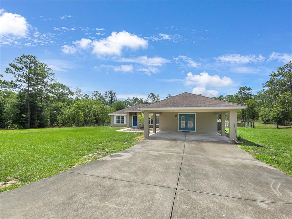 Front Yard / Covered Parking