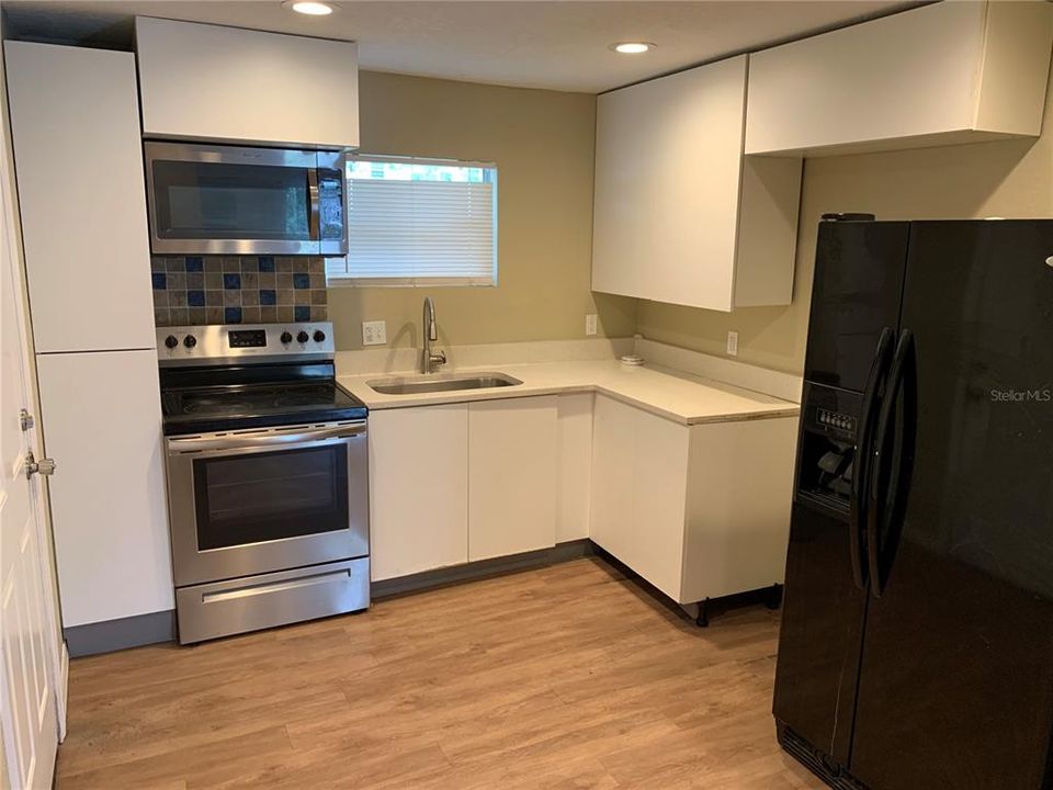 For Rent: $1,545 (2 beds, 1 baths, 954 Square Feet)