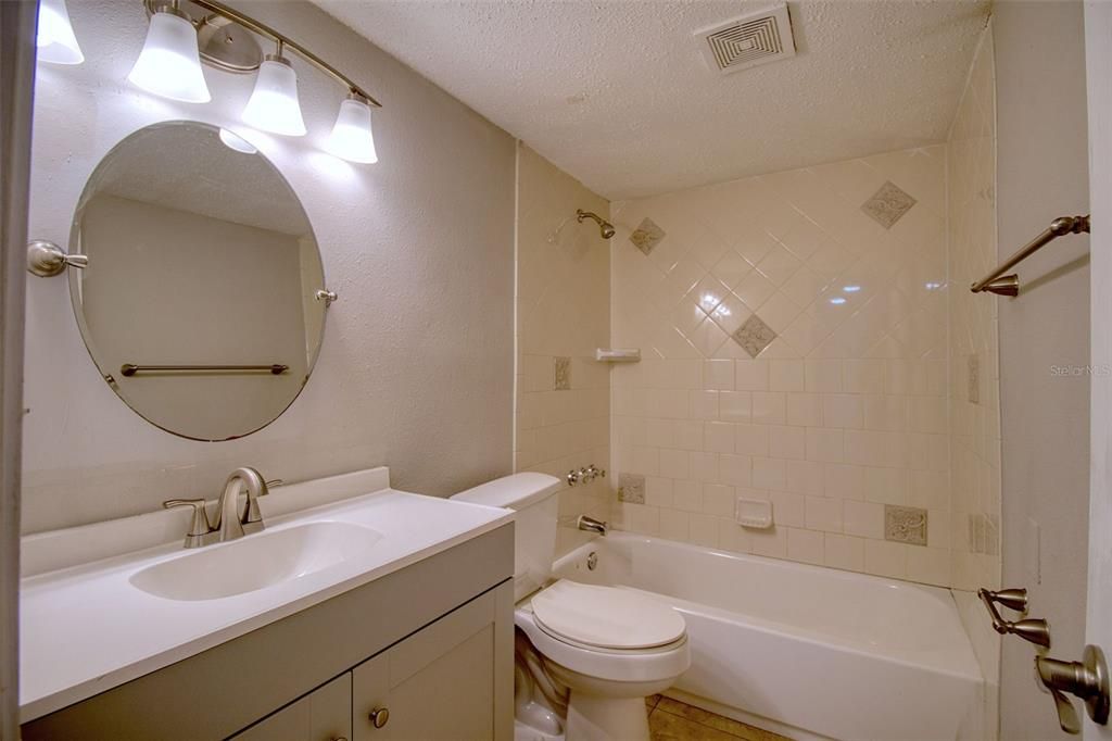 2nd Bathroom