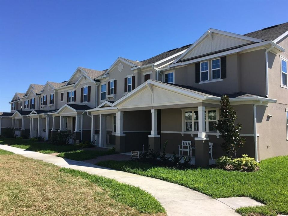 For Sale: $470,000 (3 beds, 2 baths, 1912 Square Feet)