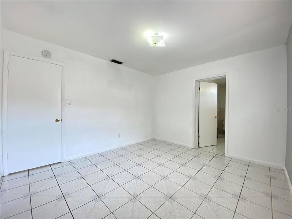 For Rent: $2,600 (3 beds, 2 baths, 1558 Square Feet)