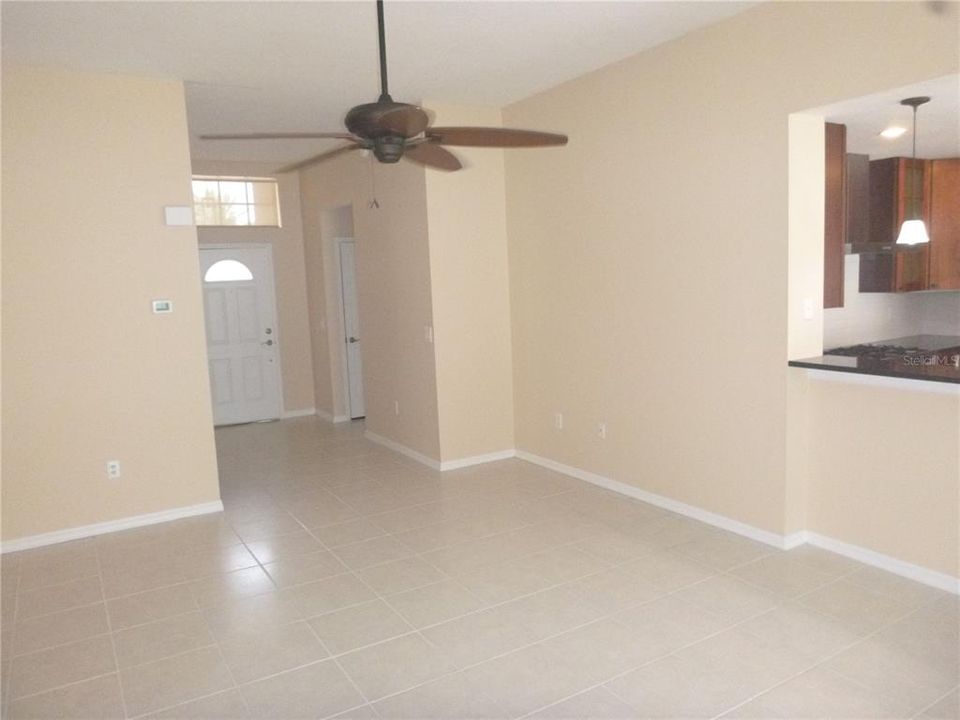 For Rent: $2,500 (3 beds, 2 baths, 1527 Square Feet)