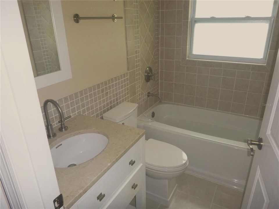 For Rent: $2,500 (3 beds, 2 baths, 1527 Square Feet)