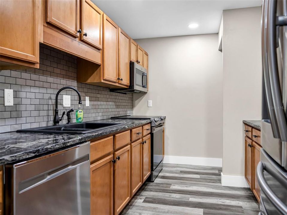 For Sale: $359,000 (3 beds, 2 baths, 1964 Square Feet)