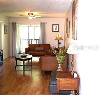 For Sale: $245,000 (2 beds, 1 baths, 781 Square Feet)