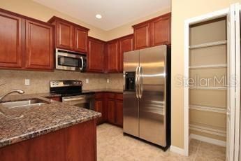 For Sale: $345,500 (3 beds, 2 baths, 1680 Square Feet)