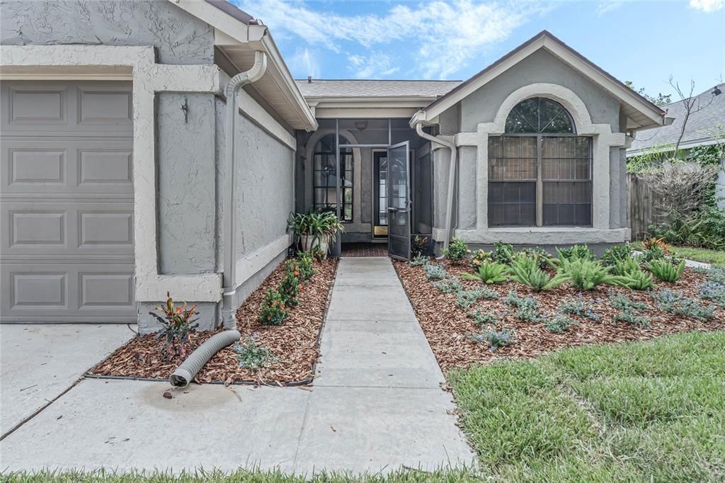For Sale: $405,000 (4 beds, 2 baths, 1563 Square Feet)