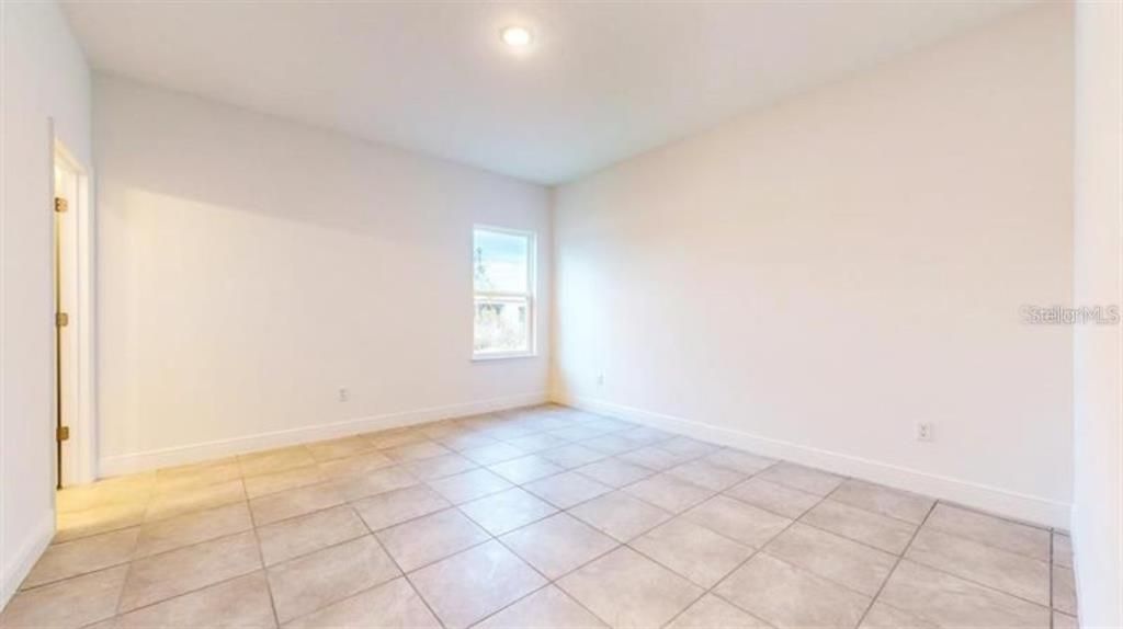 Active With Contract: $1,850 (4 beds, 2 baths, 1580 Square Feet)