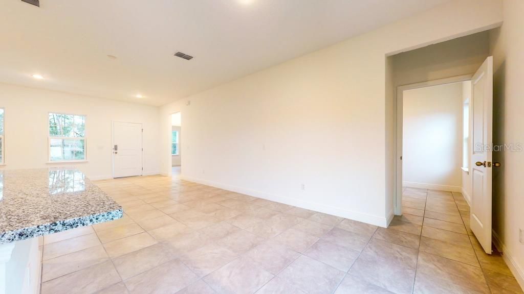 Active With Contract: $1,850 (4 beds, 2 baths, 1580 Square Feet)