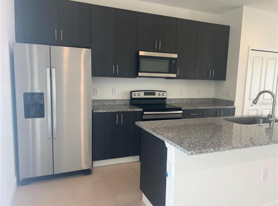 Active With Contract: $1,850 (4 beds, 2 baths, 1580 Square Feet)