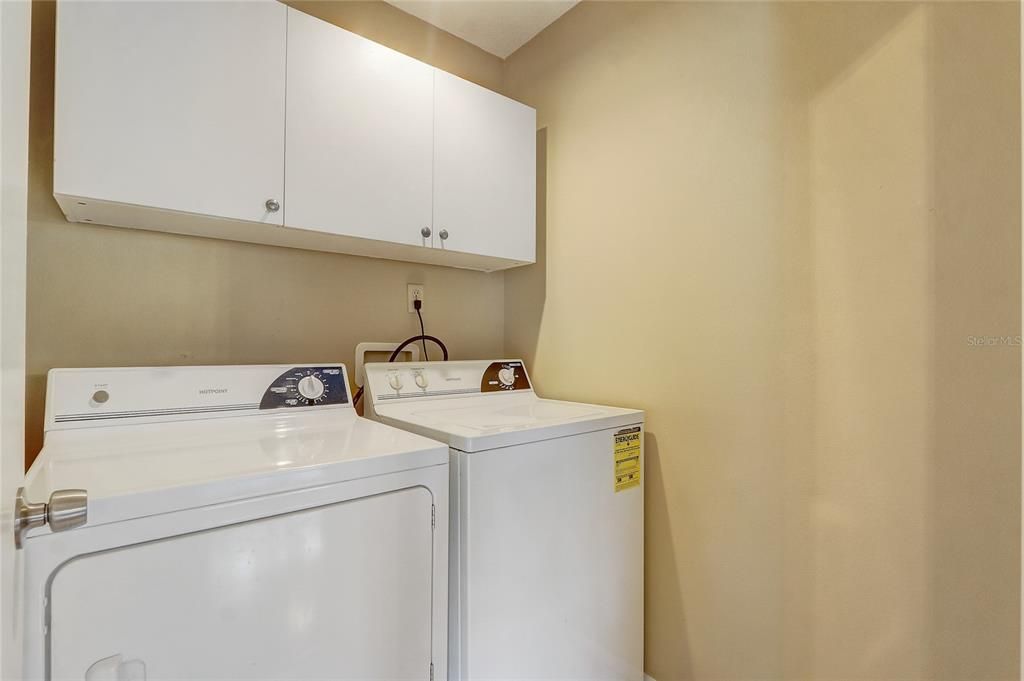 For Sale: $310,000 (2 beds, 2 baths, 1111 Square Feet)