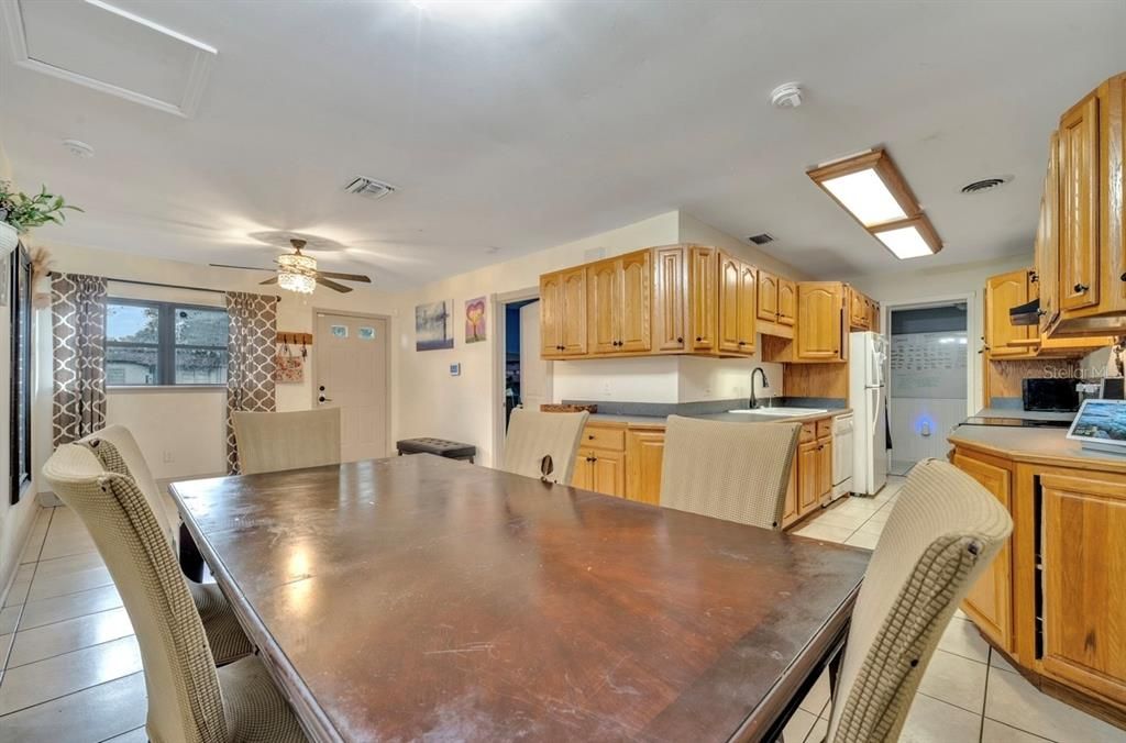 For Sale: $330,000 (4 beds, 2 baths, 1642 Square Feet)