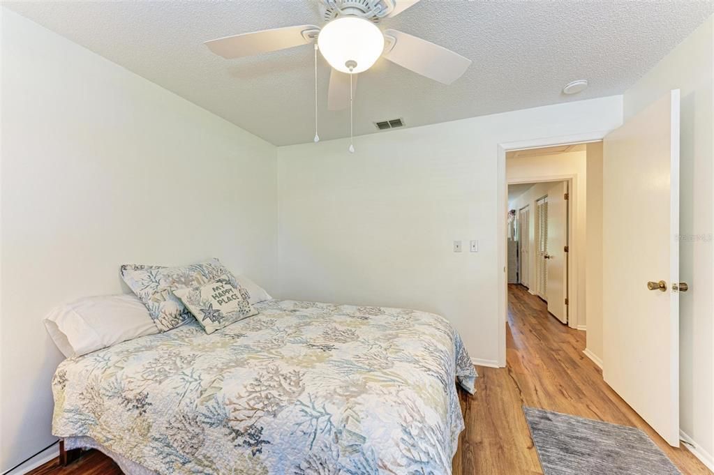 For Sale: $279,000 (2 beds, 2 baths, 1078 Square Feet)
