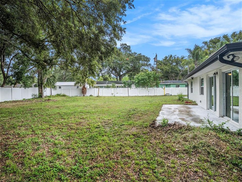 For Sale: $550,000 (3 beds, 2 baths, 1747 Square Feet)