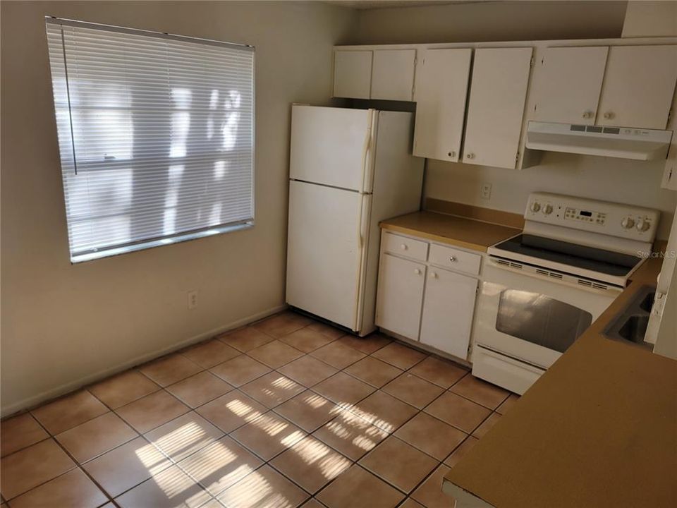 For Rent: $1,600 (2 beds, 2 baths, 900 Square Feet)