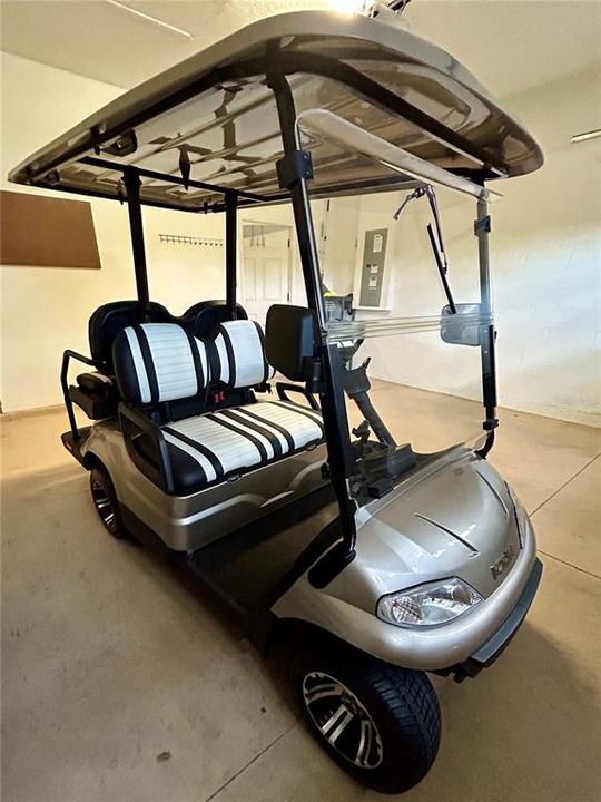 Golf Cart Conveys with Home!