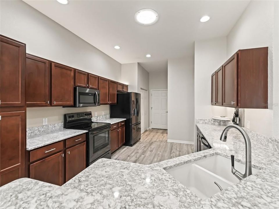 For Sale: $339,900 (3 beds, 2 baths, 1876 Square Feet)