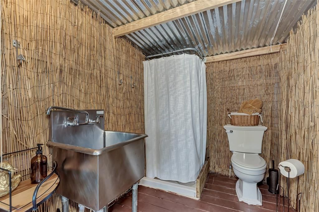 Gazebo bathroom