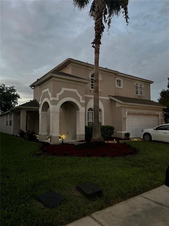 For Rent: $3,150 (6 beds, 4 baths, 2755 Square Feet)