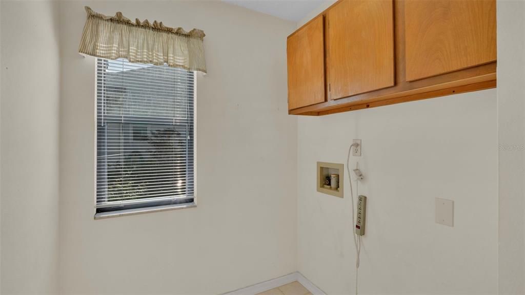 For Sale: $235,000 (2 beds, 2 baths, 1125 Square Feet)