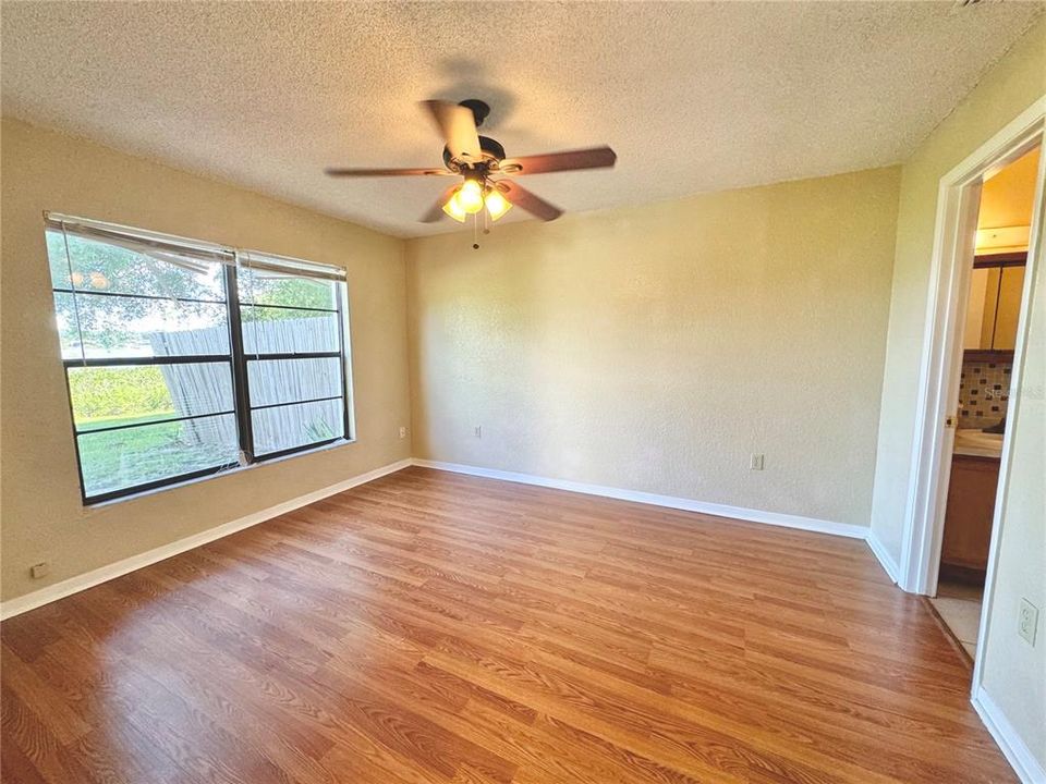 For Rent: $1,700 (2 beds, 2 baths, 1029 Square Feet)