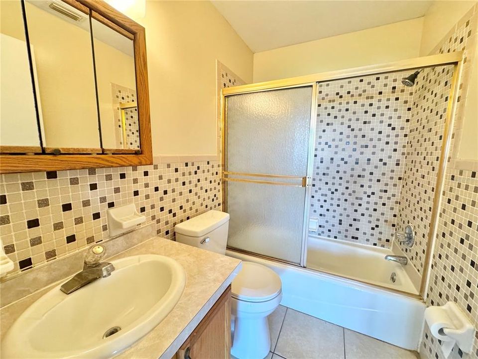 For Rent: $1,700 (2 beds, 2 baths, 1029 Square Feet)